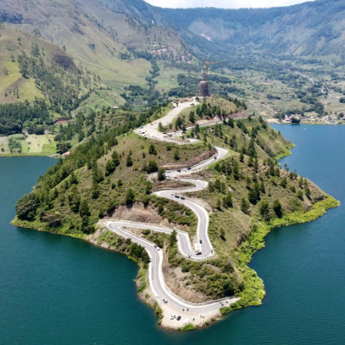 Enjoy the Natural and Cultural Beauty of Lake Toba with Ekspro Travel